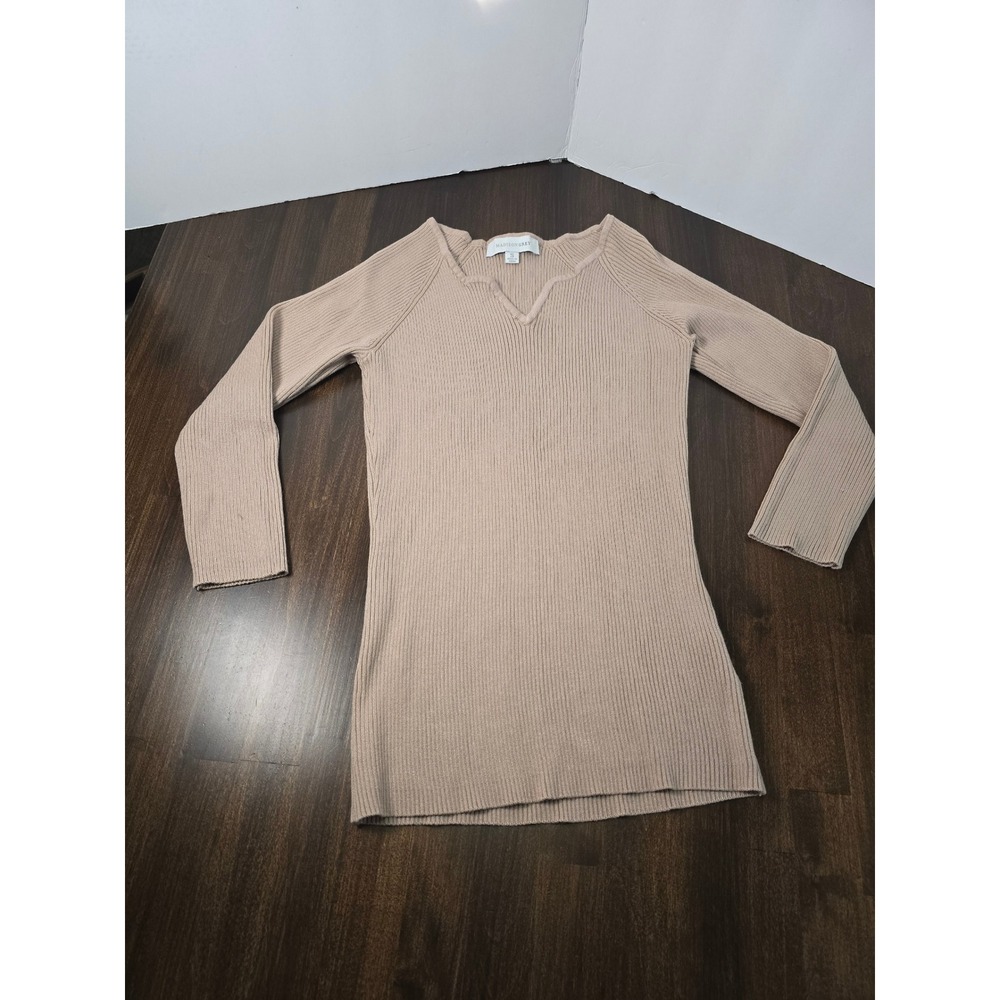 Madison Grey Tan Ribbed Knit Notched V-Neck Long Sleeve Sweater FA21M-4048 Small